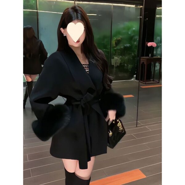 Lace-up Furry Sleeves Thin Hepburn Style Woolen Coat - Image 4