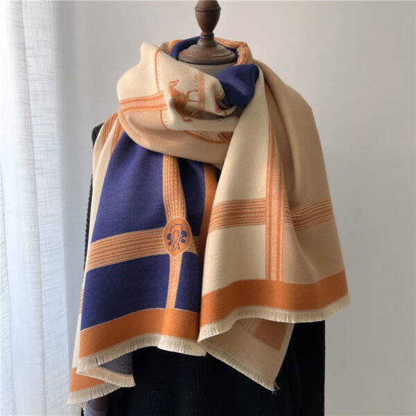 Women's Stitching Thickening Shawl Fashion - Image 3