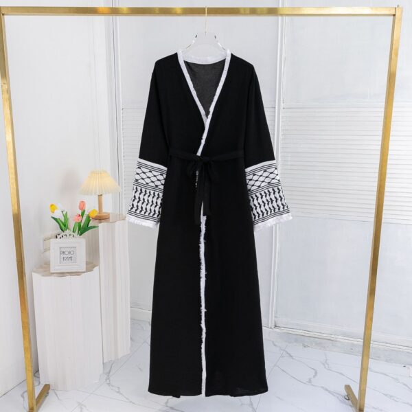 Elegant Cardigan Embroidered Muslim Dress Women's Robe - Image 5