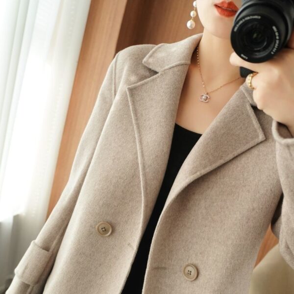 Women's Polyester Woolen Short Coat Suit Coat - Image 4