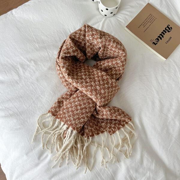 Tassle Fashion Pattern Women's Neck Warmer - Image 4