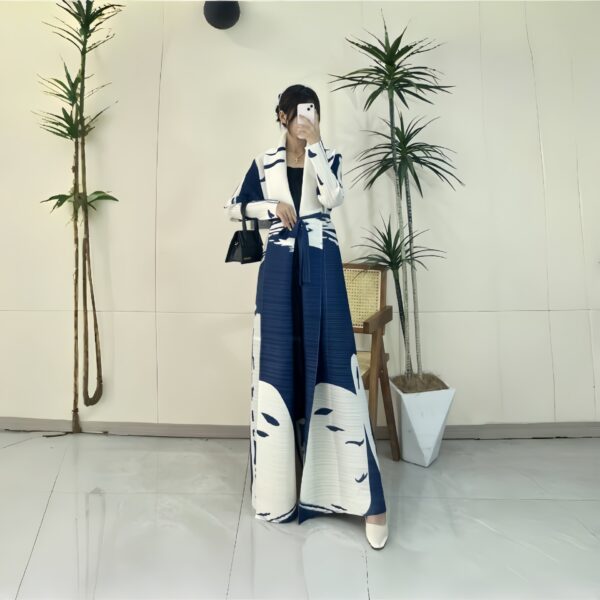 High-grade Entry Lux Women's Clothing Loose Large Cape - Image 5