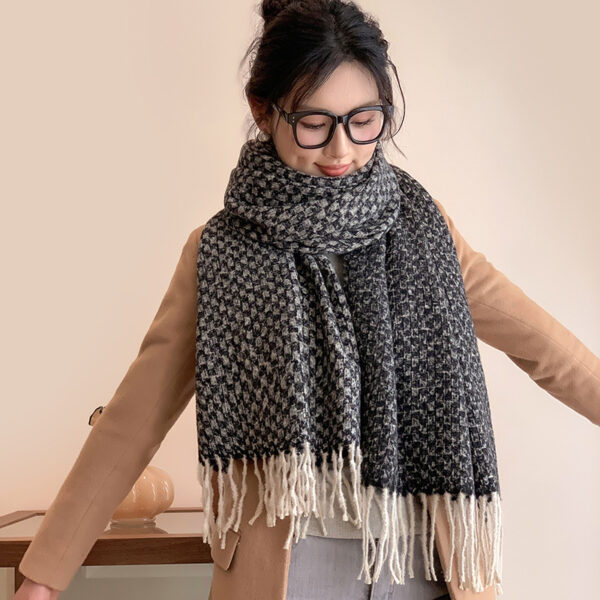 Tassle Fashion Pattern Women's Neck Warmer - Image 2