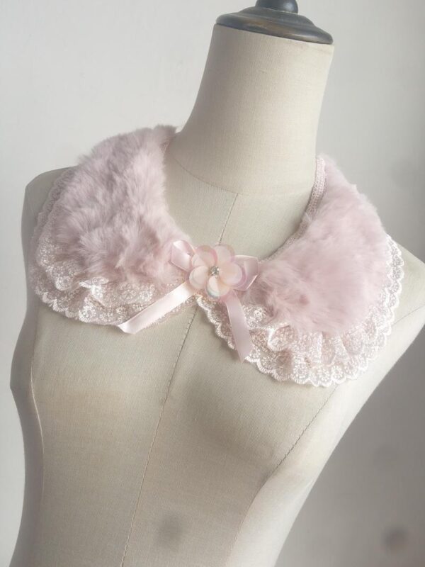 Versatile Lace With Lace And Cute Fur Collar - Image 4