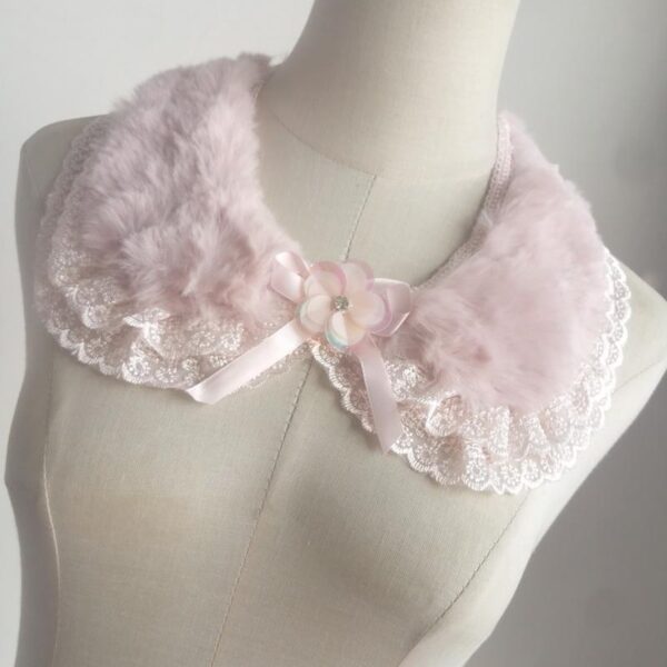 Versatile Lace With Lace And Cute Fur Collar